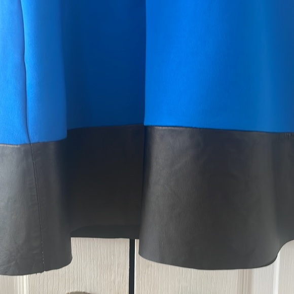 Danier Genuine Leather and stretch fabric dress in blue and black SIZE M - Picture 6 of 9